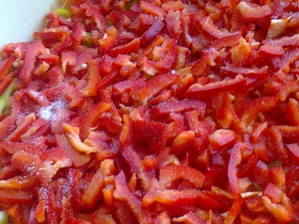 Pikantná paprika s hrozienkami na zimu (fotorecept) - obrázok 6