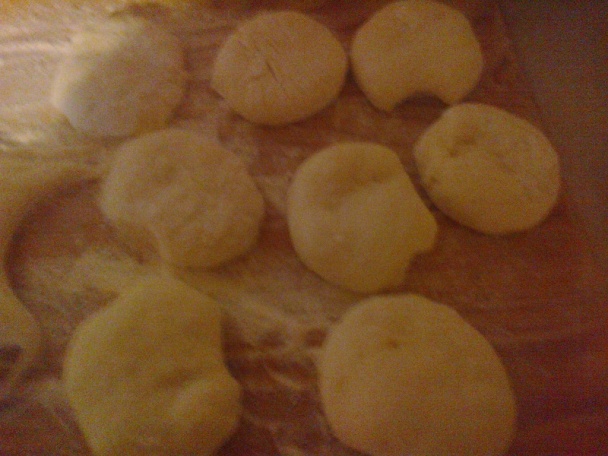 Parené buchty s orieškami a čiernymi ríbezlami (fotorecept) - obrázok 4