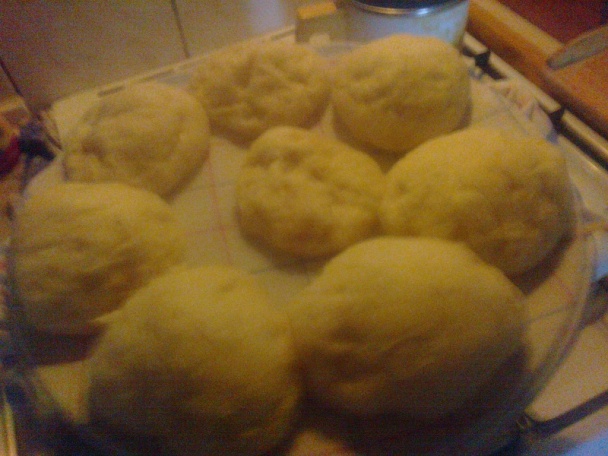 Parené buchty s orieškami a čiernymi ríbezlami (fotorecept) - obrázok 6