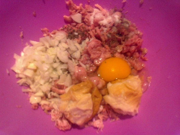 Fašírka z bravčového mäsa, zemiaková kaša a paradajková omáčka (fotorecept) - obrázok 2