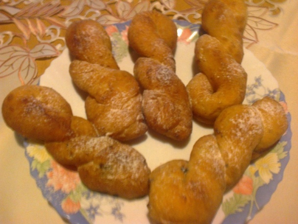 Zapletané šišky plnené lekvárom (fotorecept) - obrázok 12