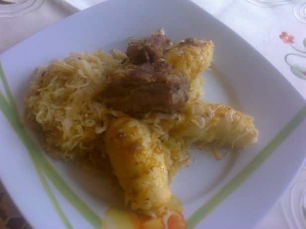 Pečené domáce bravčové rebierko, gánice a kyslá kapusta - obrázok 11