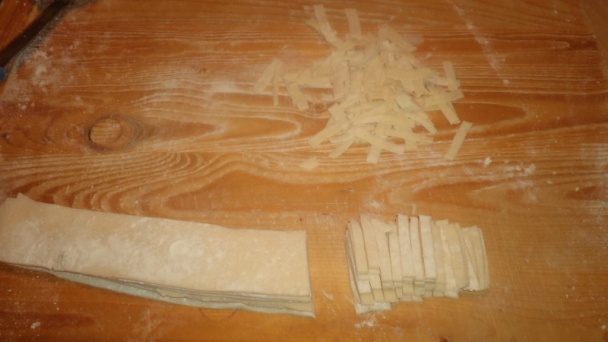 Babičkin obed z bielej fazule, rezancov a opečeného chlebíka (fotorecept) - obrázok 2