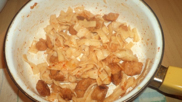 Babičkin obed z bielej fazule, rezancov a opečeného chlebíka (fotorecept) - obrázok 7