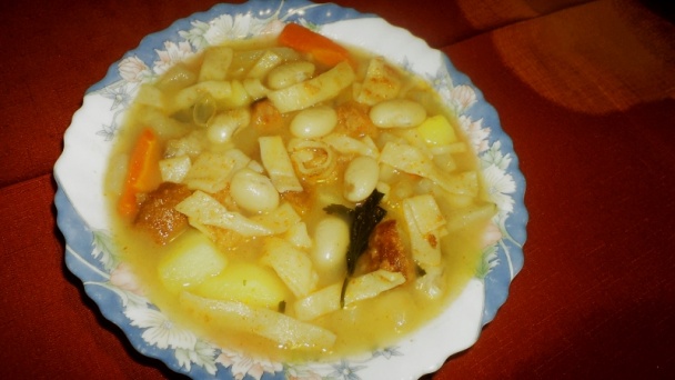 Babičkin obed z bielej fazule, rezancov a opečeného chlebíka (fotorecept) - obrázok 8