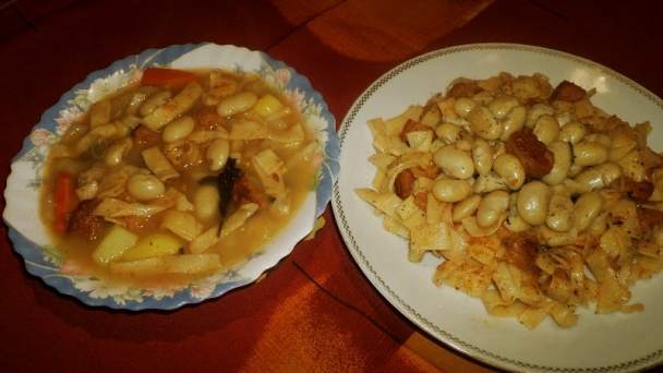 Babičkin obed z bielej fazule, rezancov a opečeného chlebíka (fotorecept) - obrázok 10