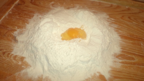 Ťahaná štrúdľa sedemvrstvová s tvarohovo-rezancovou plnkou (fotorecept) - obrázok 1