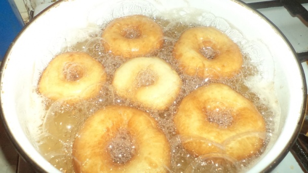 Fašiangové prstienky zo zemiakového cesta (fotorecept) - obrázok 6