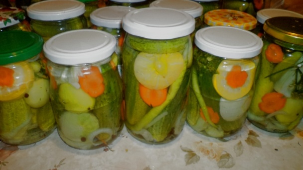 Zavárané sladkokyslé uhorky s anízom (fotorecept) - obrázok 4