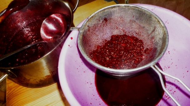 Černicový lekvár s bielymi ríbezlami a koňakom (fotorecept) - obrázok 3