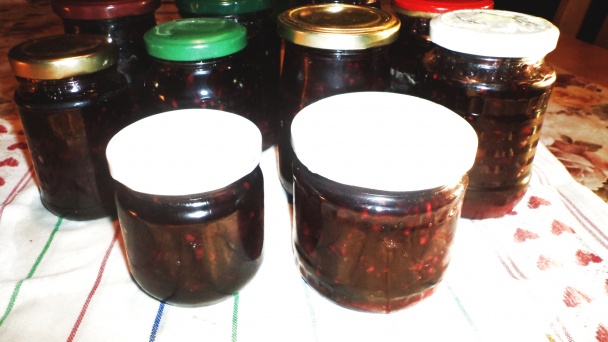 Zavárané černice s cukrom a Amarettom (fotorecept) - obrázok 4