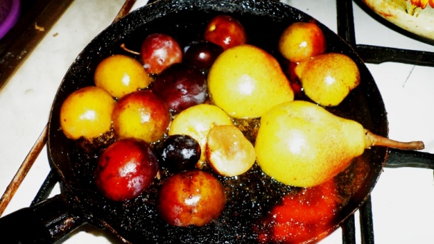 Cisársky trhanec s flambovaným ovocím (fotorecept) - obrázok 8