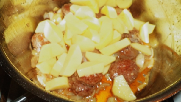 Zemiakový paprikáš po sedliacky (fotorecept) - obrázok 10