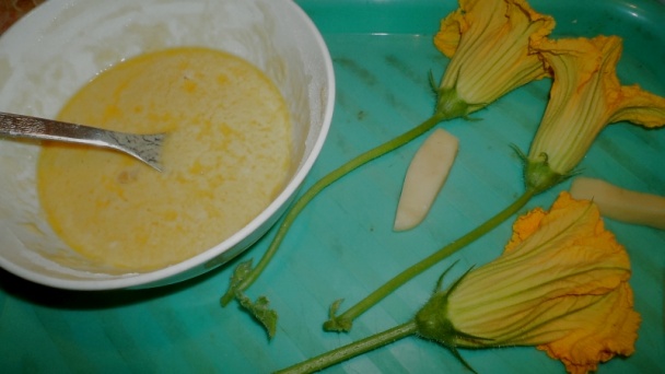 Plnené cukinové kvety v pivnom cestíčku (fotorecept) - obrázok 2