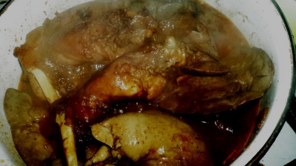 Králičie stehno a pečienky na červenom víne (fotorecept) - obrázok 7