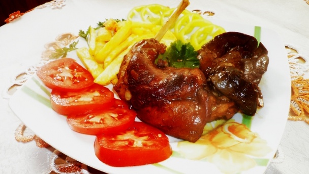 Králičie stehno a pečienky na červenom víne (fotorecept) - obrázok 11