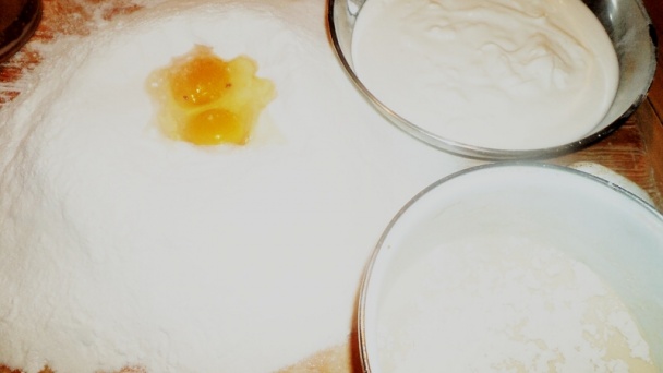 Trojvrstvové jogurtovo-syrové rožky (fotorecept) - obrázok 1