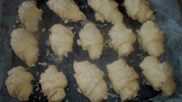 Trojvrstvové jogurtovo-syrové rožky (fotorecept) - obrázok 8