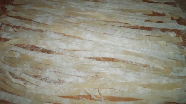 Perkelt z kohúta s tvarohovo-smotanovými rezancami so slaninkou (fotorecept) - obrázok 12