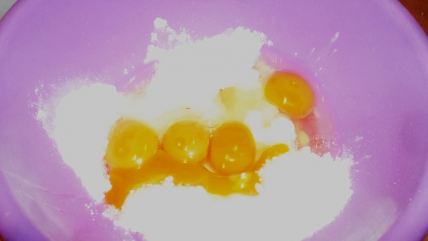 Krémové orieškové rezy s čokoládou (fotorecept) - obrázok 1