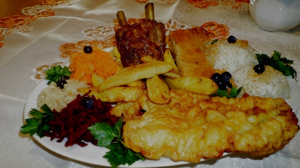 Pestrý tanier, alebo bravčové mäso 3x inak s dvomi prílohami (fotorecept) - obrázok 13