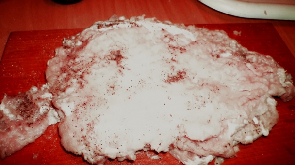 Bravčové rolky plnené domácou neúdenou klobásou (fotorecept) - obrázok 2