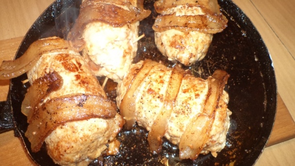 Bravčové rolky plnené domácou neúdenou klobásou (fotorecept) - obrázok 6