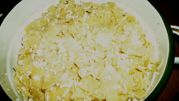 Domáce tvarohové šiflíky s klobáskou (fotorecept) - obrázok 7