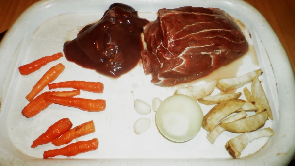 Hovädzie ragú na pive s bravčovou pečienkou (fotorecept) - obrázok 1