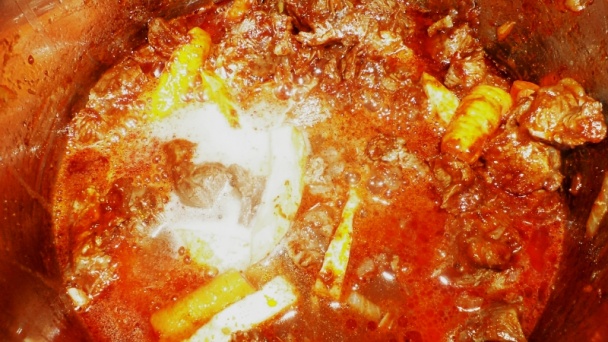 Hovädzie ragú na pive s bravčovou pečienkou (fotorecept) - obrázok 9