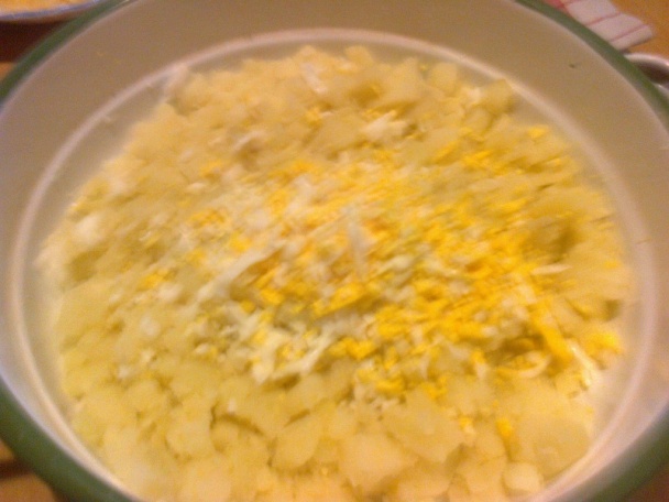 Pestrý zemiakový šalát a morčacími kúskami (fotorecept) - obrázok 3