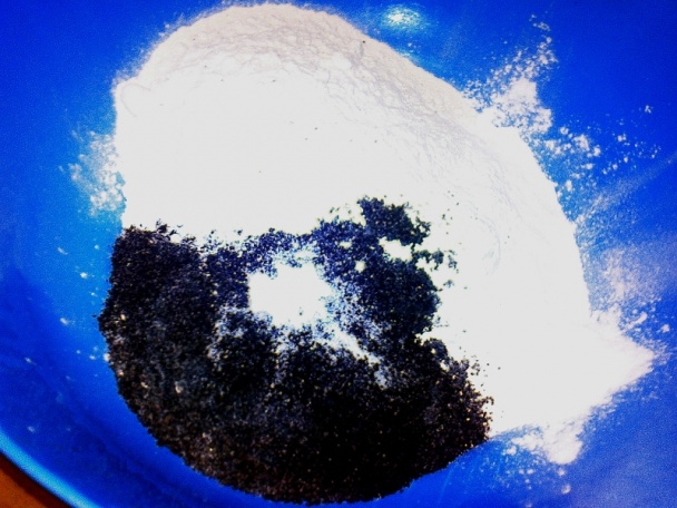 Makový krémeš s čiernymi ríbezľami (fotorecept) - obrázok 1