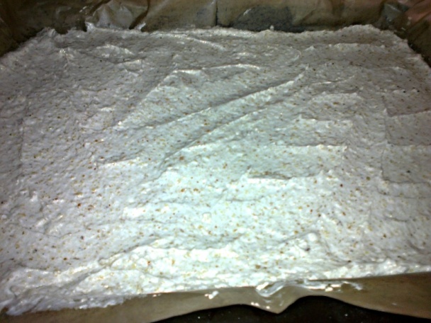 Bielkové rezy s kávovým krémom a paradajkovým lekvárom (fotorecept) - obrázok 4