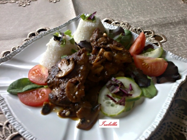 Domáca bravčová krkovička na šampiňónoch a červenom víne (fotorecept) - obrázok 11