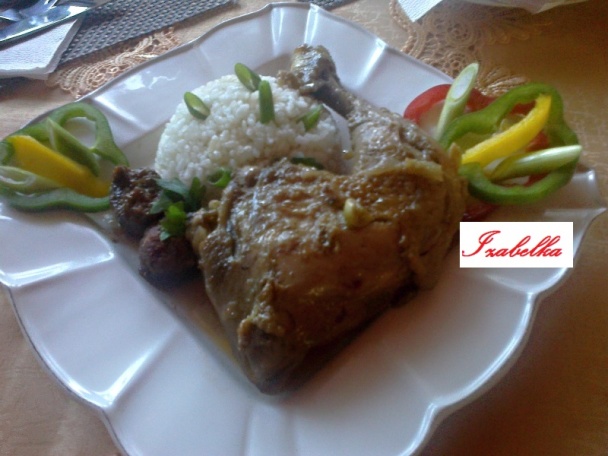 Kuracie stehná s domácou údenou klobáskou a červeným vínom (fotorecept) - obrázok 5