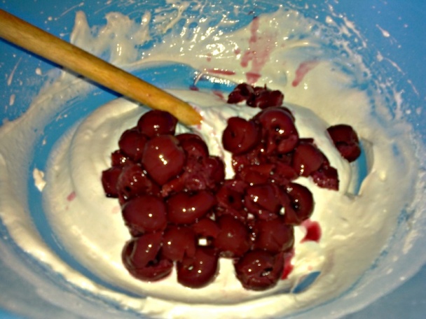 Višňovo-orechové rezy (fotorecept) - obrázok 7