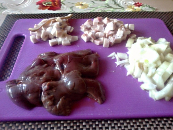 Zapekané plnené kelové listy s králičími pečienkami, ryžou a slaninkou (fotorecept) - obrázok 3