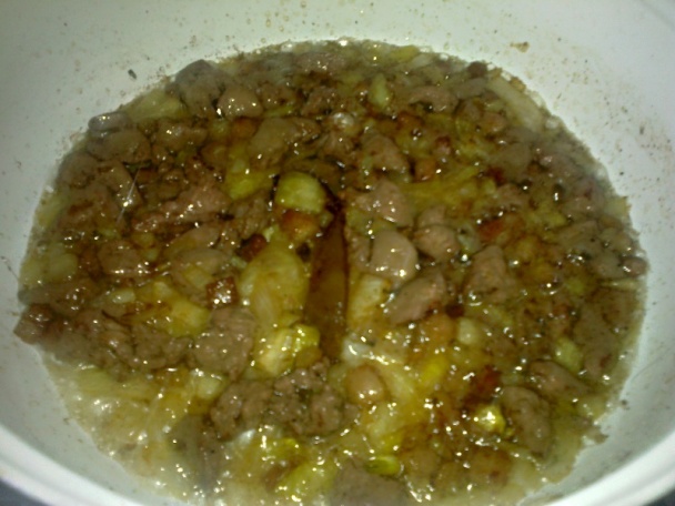 Zapekané plnené kelové listy s králičími pečienkami, ryžou a slaninkou (fotorecept) - obrázok 6