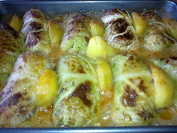 Zapekané plnené kelové listy s králičími pečienkami, ryžou a slaninkou (fotorecept) - obrázok 13