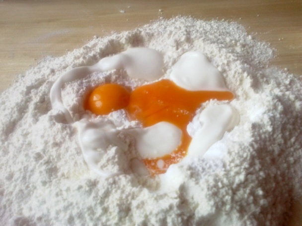 Jogurtové ružičky s jahodovým lekvárom (fotorecept) - obrázok 1