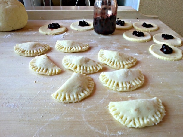 Zemiakové pirohy s čiernymi ríbezľami (fotorecept) - obrázok 2