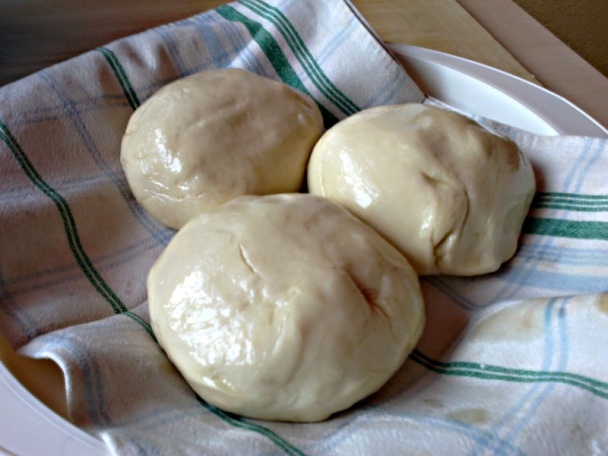Domáca ťahaná štrúdľa tvarohovo-škvarková s červenou cibuľkou (fotorecept) - obrázok 5