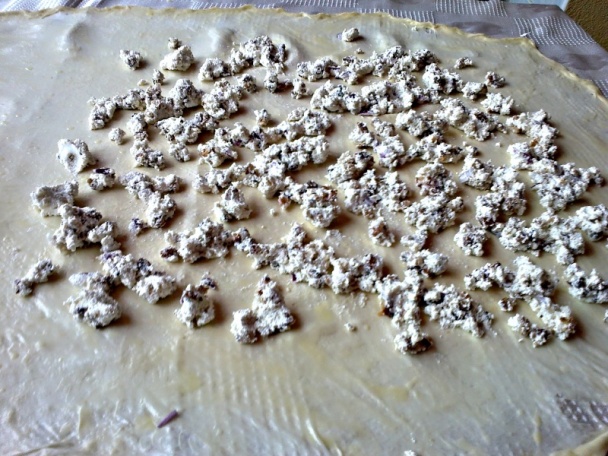 Domáca ťahaná štrúdľa tvarohovo-škvarková s červenou cibuľkou (fotorecept) - obrázok 10