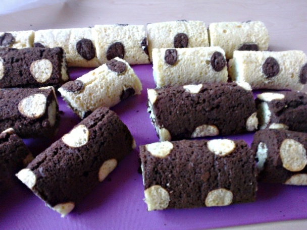 Bodkavé rolky s pistáciovo-kokosovou plnkou (fotorecept) - obrázok 6