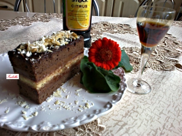 Kakaovo-orechové rezy s čokoládou a fernetom (fotorecept) - obrázok 18