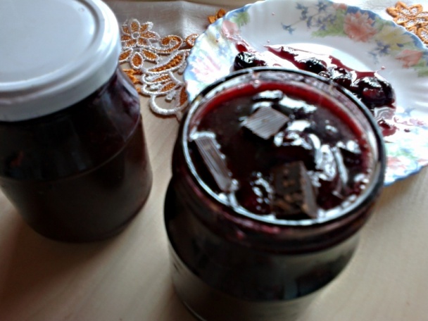 Čerešňovo-jahodový džem s čokoládou (fotorecept) - obrázok 5