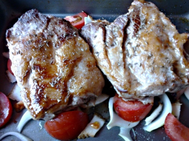 Pečené domáce bravčové rebierka na cibuľovo-paradajkovom hniezde (fotorecept) - obrázok 4