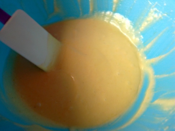 Makovo-tvarohové rezy s broskyňami (fotorecept) - obrázok 1