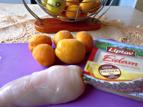Vyprážané kuracie prsia plnené marhuľami (fotorecept) - obrázok 1
