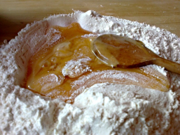 Medové jablkové rezy s kockami z kôry červeného melónu (fotorecept) - obrázok 7